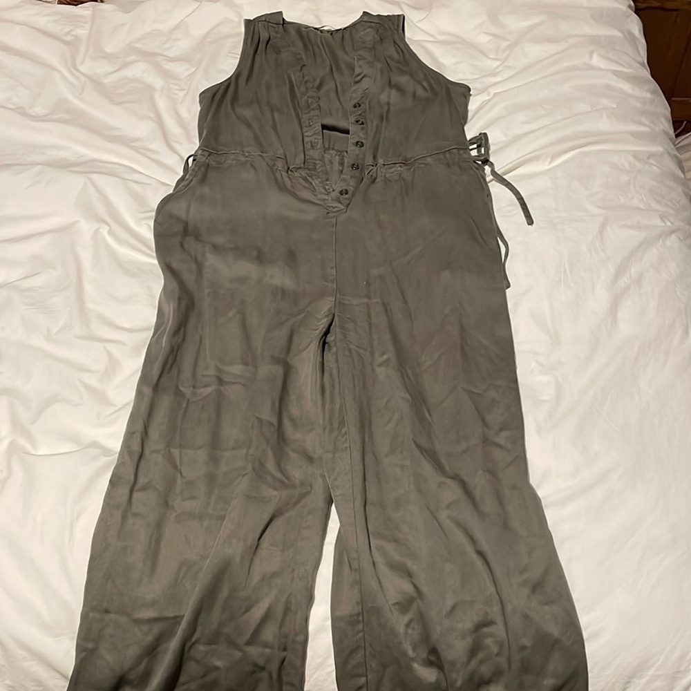 Marine layer jump suit